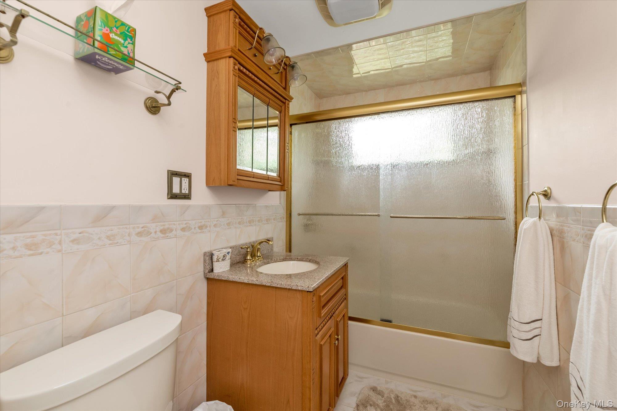 7 Swartout Place, Amityville, NY 11701