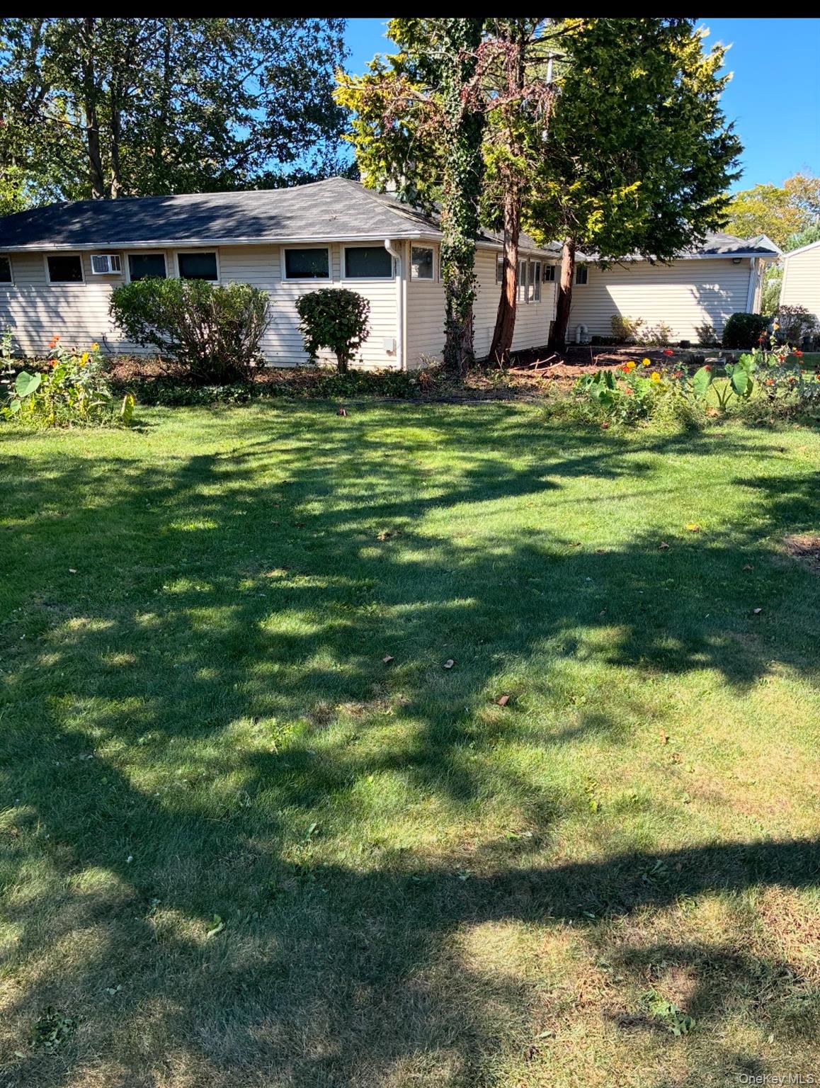 7 Swartout Place, Amityville, NY 11701