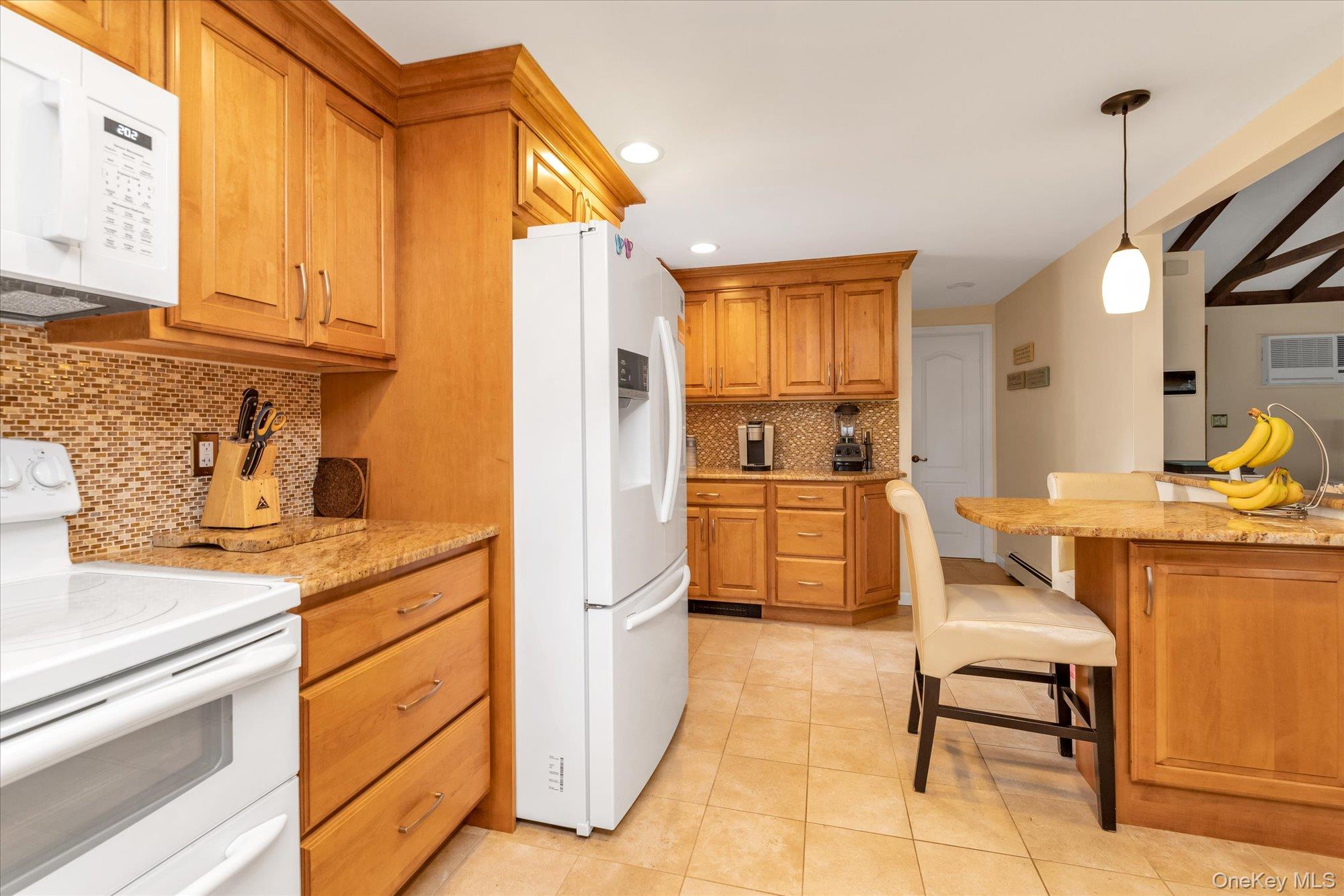 7 Swartout Place, Amityville, NY 11701