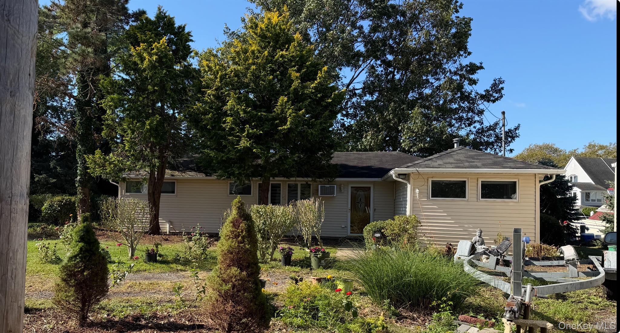 7 Swartout Place, Amityville, NY 11701