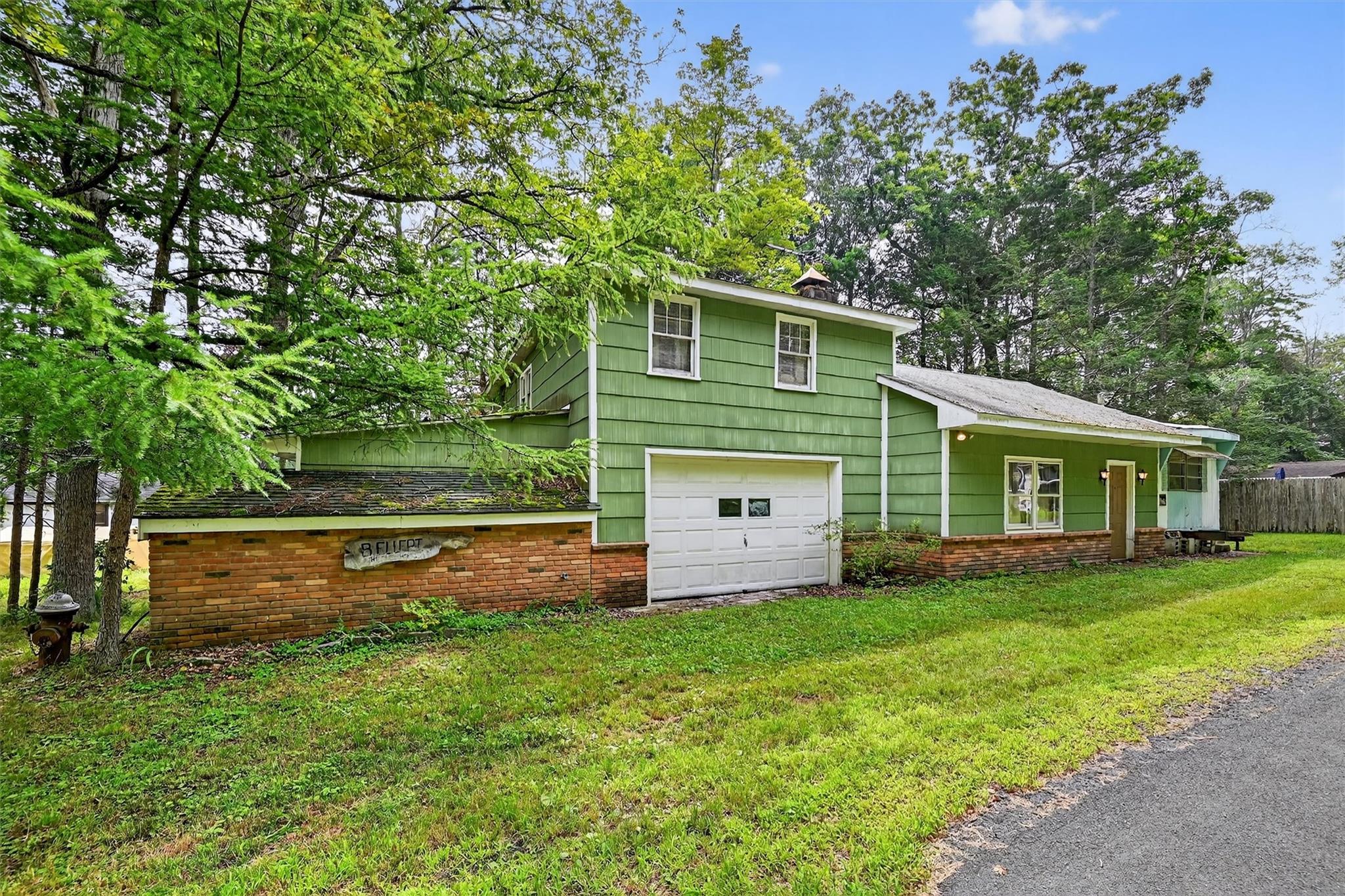 102 Delaware Trail, Glen Spey, NY 12737