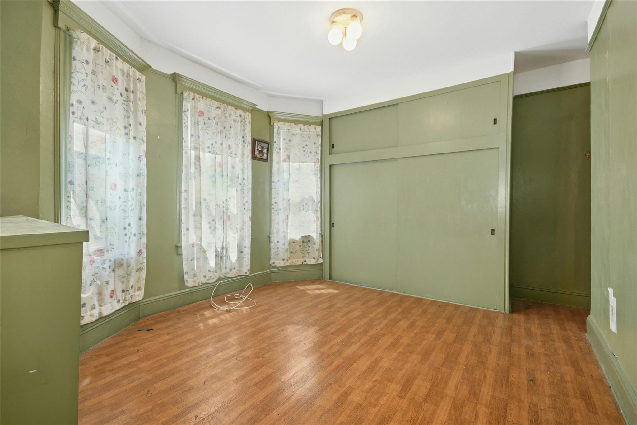 55 Vernon Avenue, Rockville Centre, NY 11570