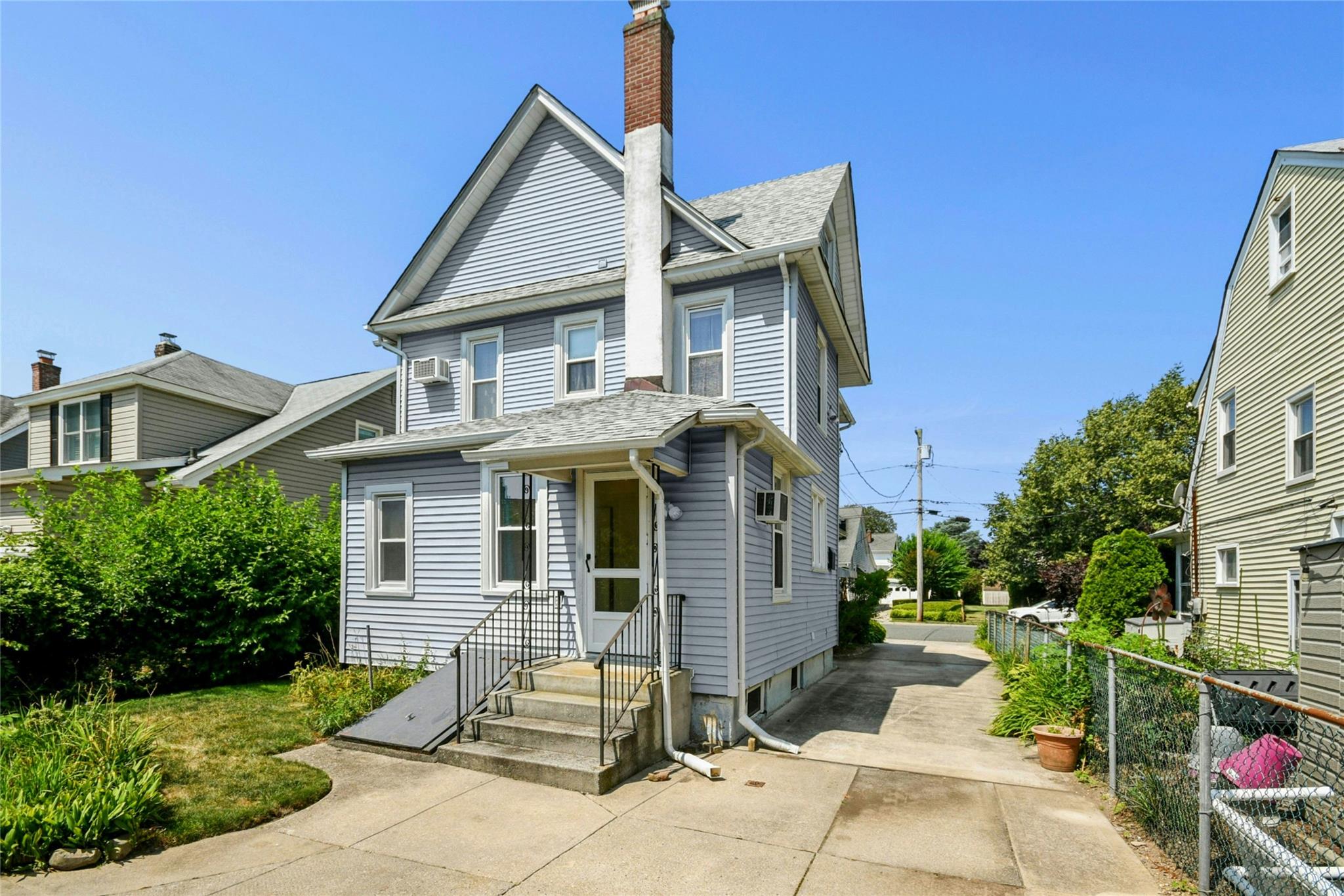 55 Vernon Avenue, Rockville Centre, NY 11570