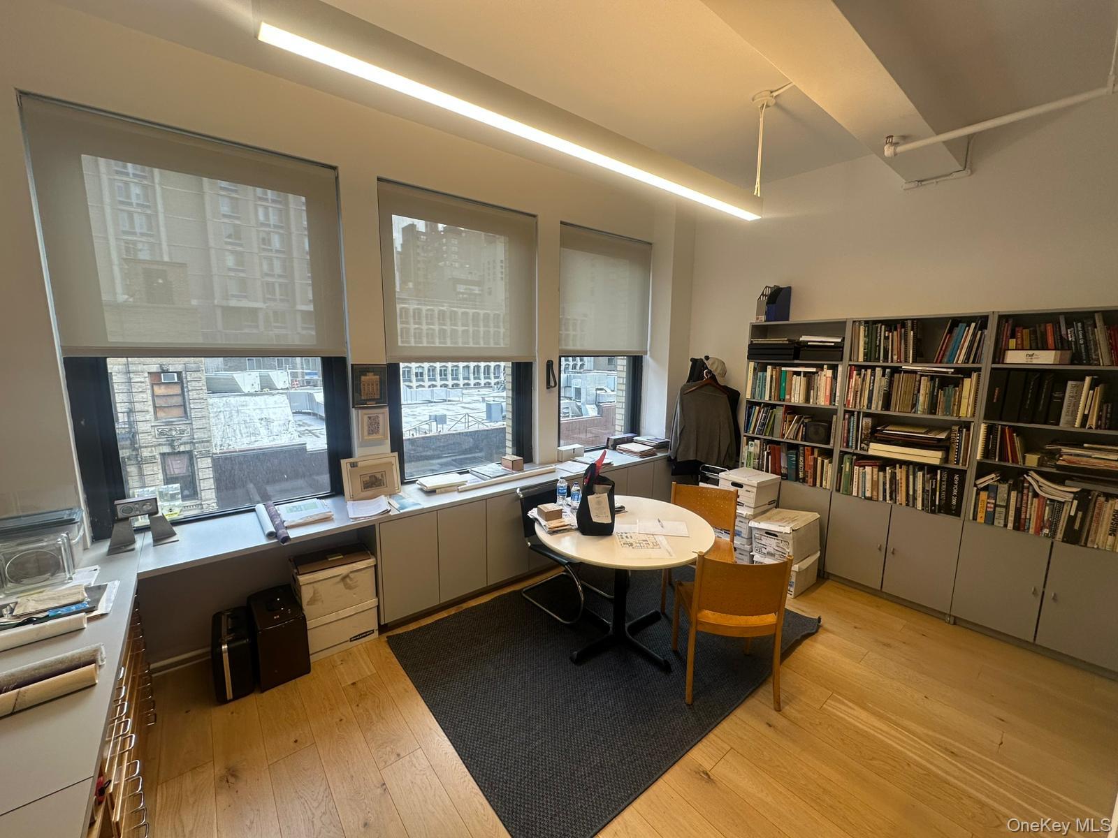 New York (Manhattan), NY 10001