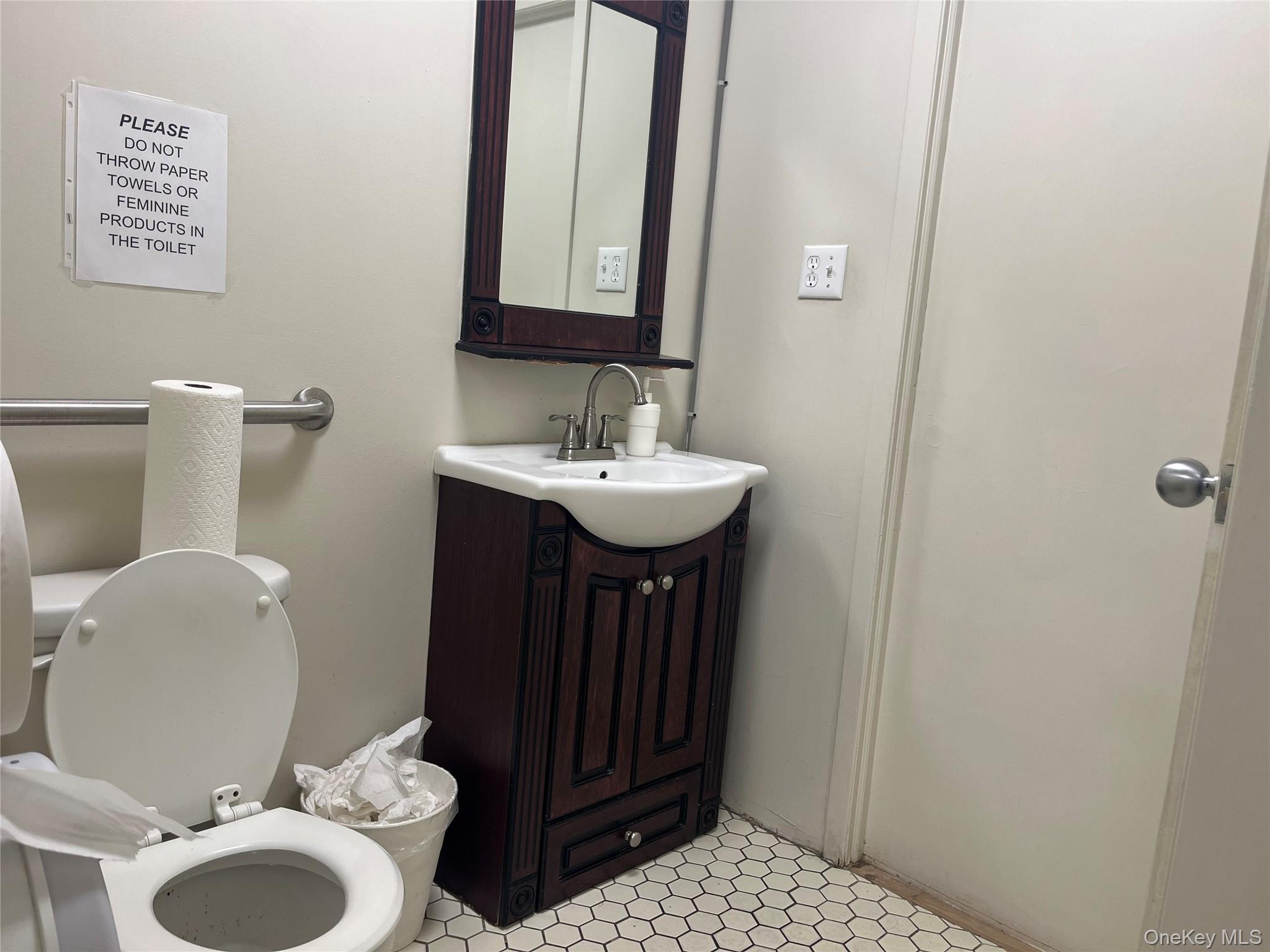 4202/04/06 192nd Street, Flushing, NY 11358