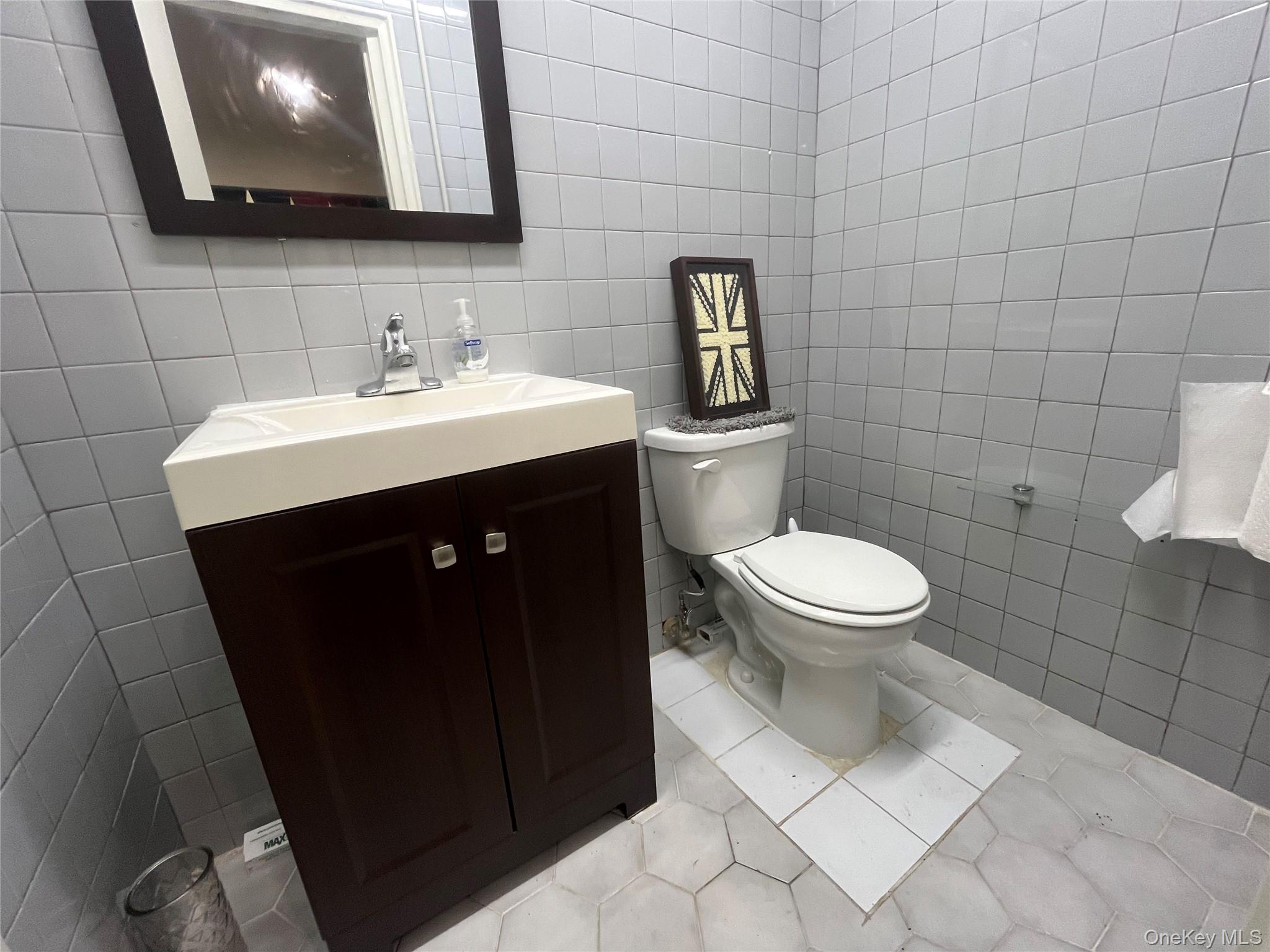 4202/04/06 192nd Street, Flushing, NY 11358