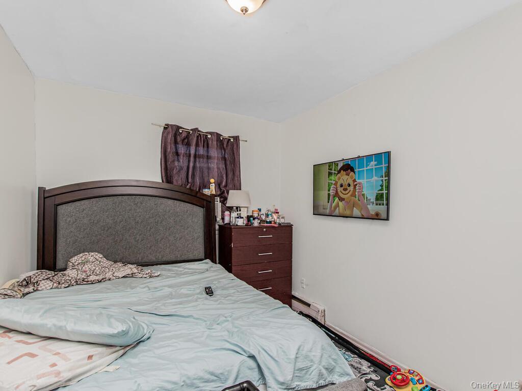 3863 Laconia Avenue, Bronx, NY 10469