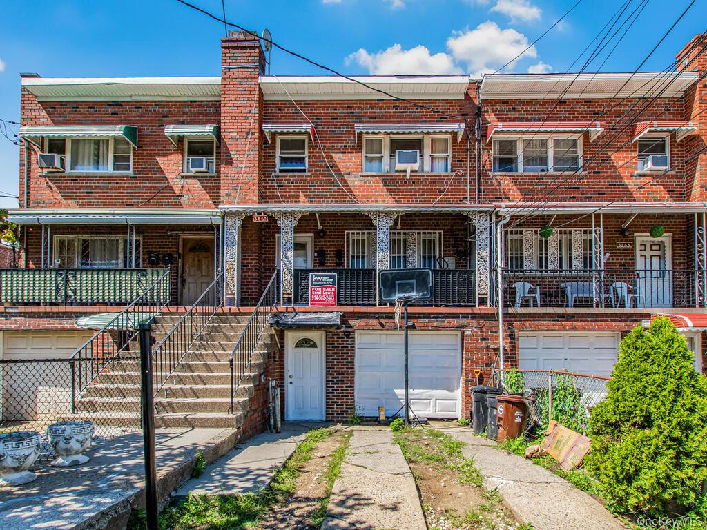 3863 Laconia Avenue, Bronx, NY 10469
