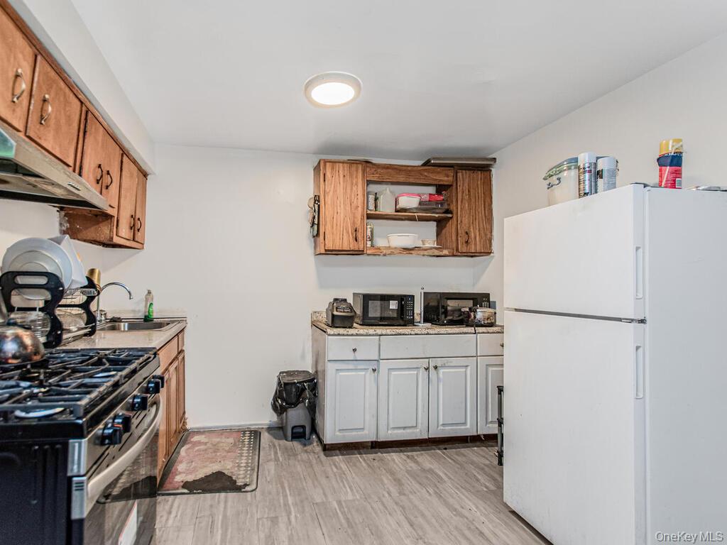 3863 Laconia Avenue, Bronx, NY 10469