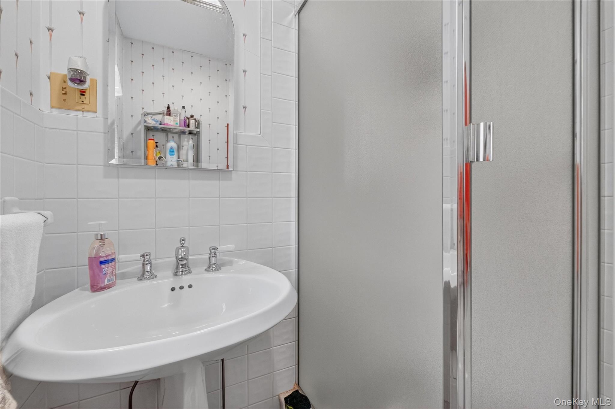 201 Esopus Creek Road, Saugerties, NY 12477