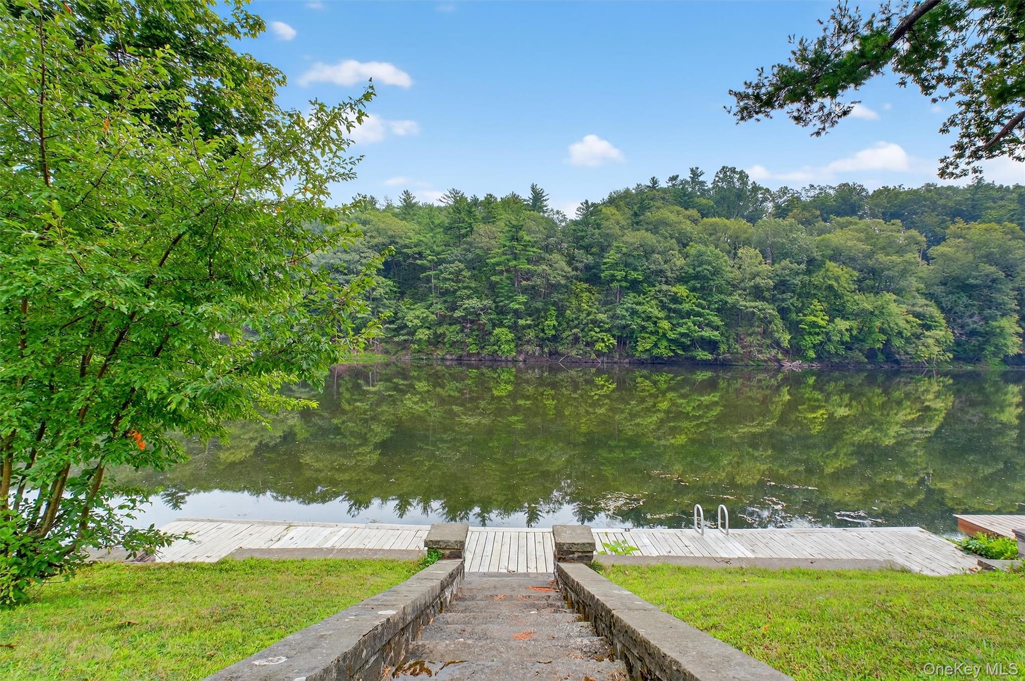 201 Esopus Creek Road, Saugerties, NY 12477