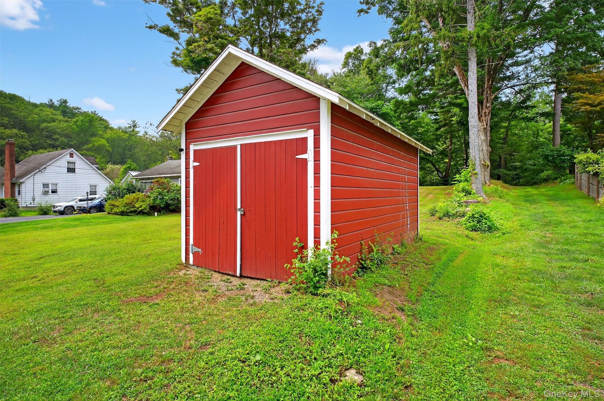 201 Esopus Creek Road, Saugerties, NY 12477