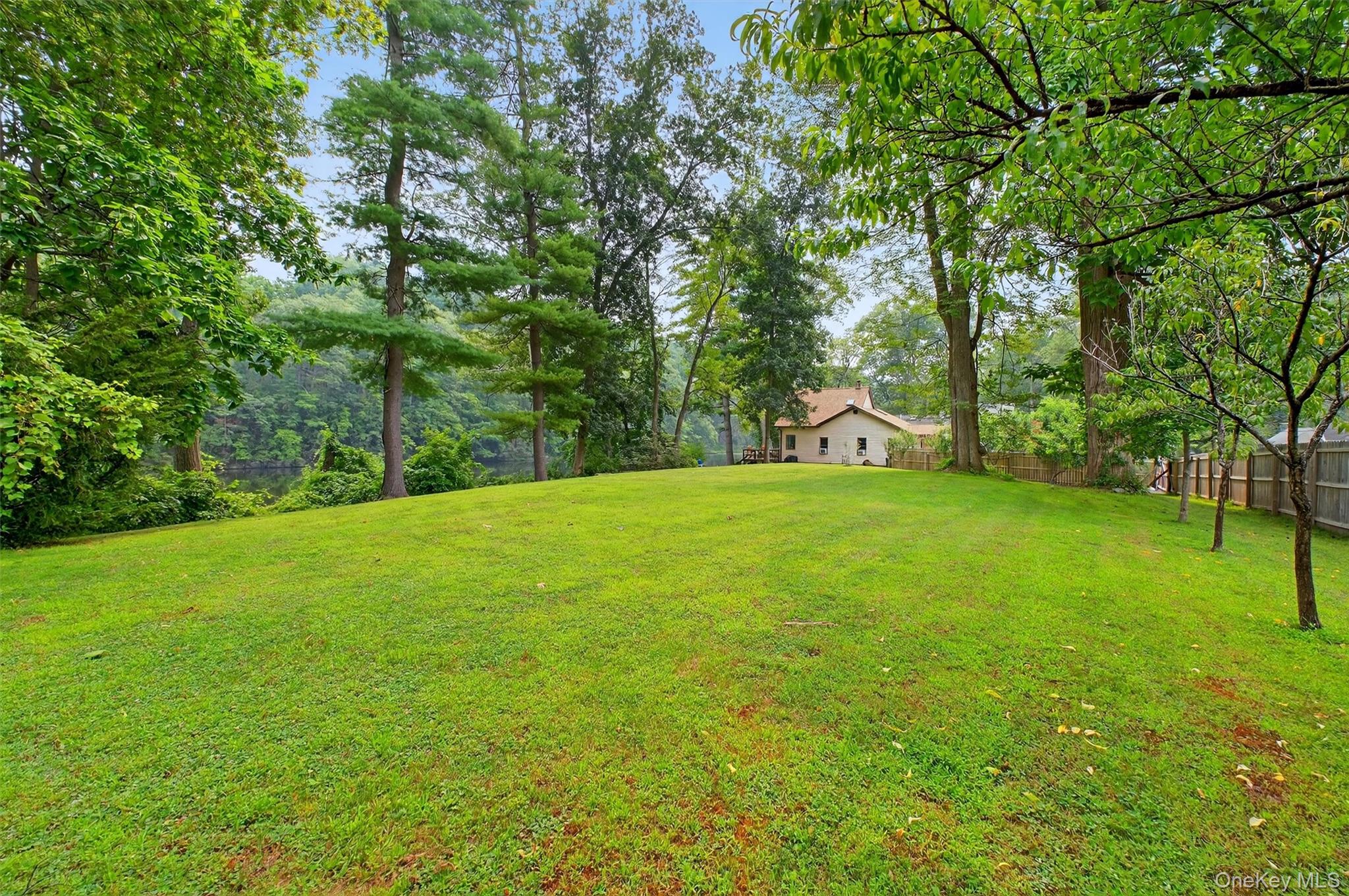 201 Esopus Creek Road, Saugerties, NY 12477