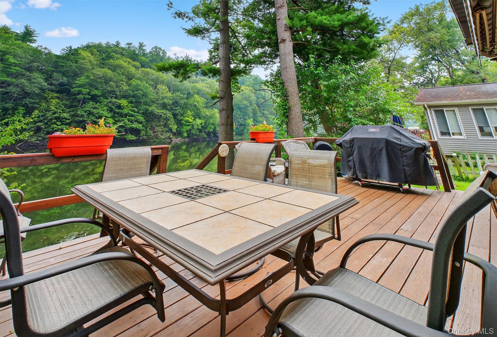 201 Esopus Creek Road, Saugerties, NY 12477