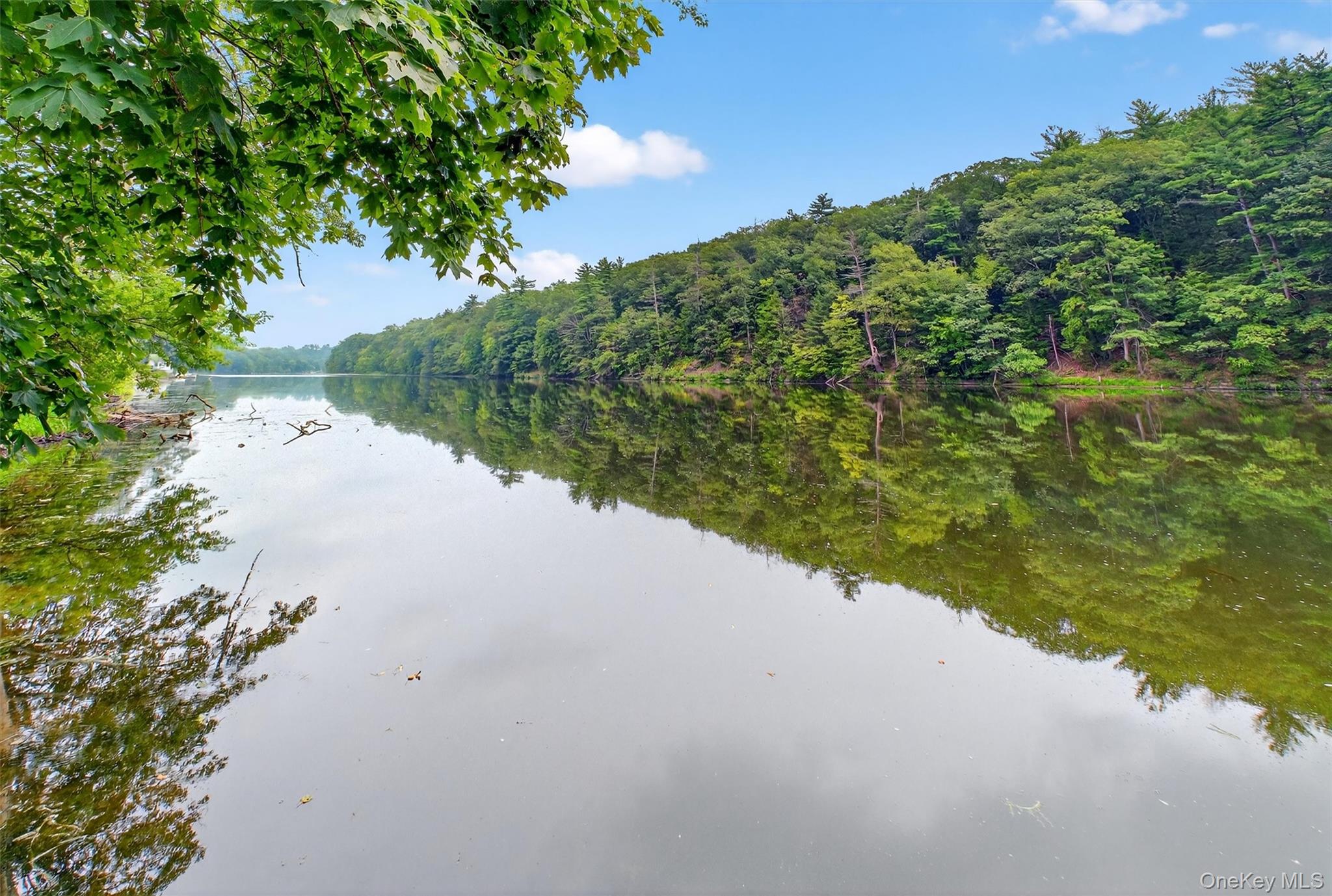 201 Esopus Creek Road, Saugerties, NY 12477