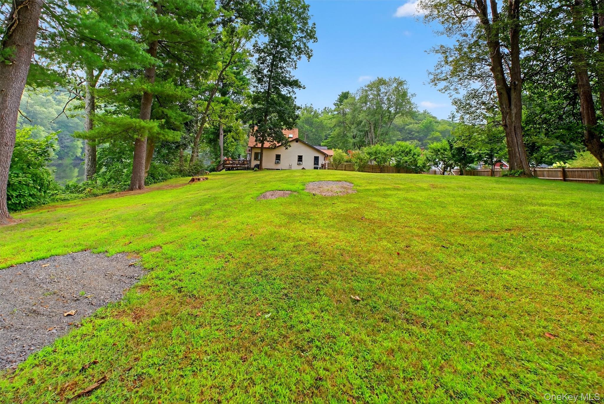 201 Esopus Creek Road, Saugerties, NY 12477