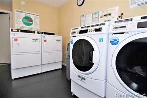 10 Oakwood Terrace # 18, New Windsor, NY 12553