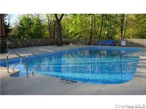 10 Oakwood Terrace # 18, New Windsor, NY 12553