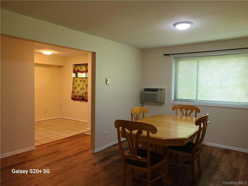 10 Oakwood Terrace # 18, New Windsor, NY 12553