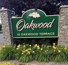 10 Oakwood Terrace # 18, New Windsor, NY 12553