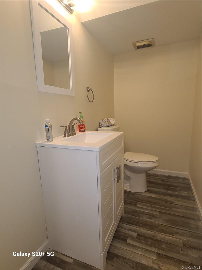 10 Oakwood Terrace # 18, New Windsor, NY 12553