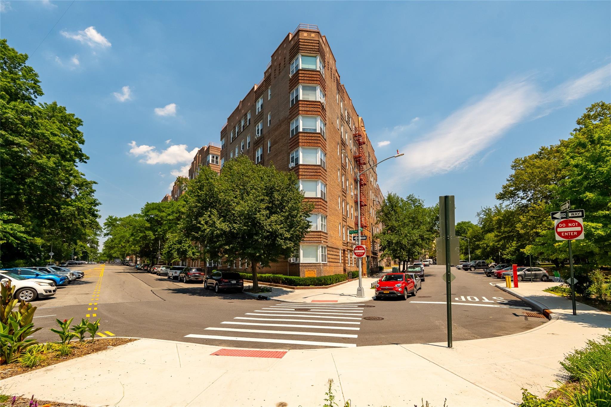 601 Pelham Parkway N # 514, Bronx, NY 10467