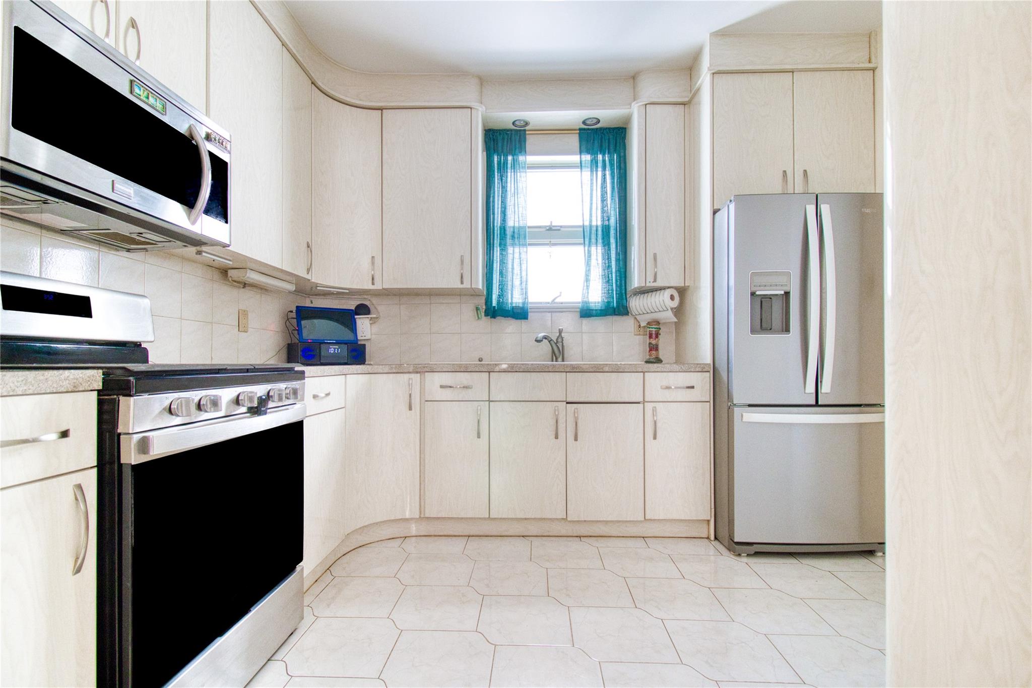 1925 Bay Ridge Avenue, Brooklyn, NY 11204