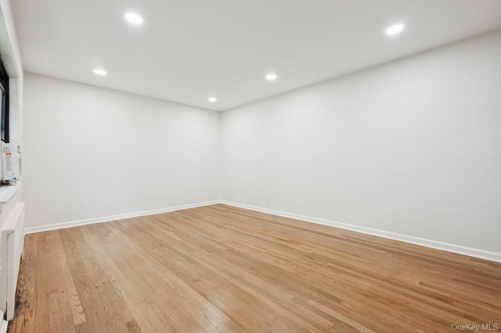 73-24 Springfield Boulevard # #039A1, Oakland Gardens, NY 11364