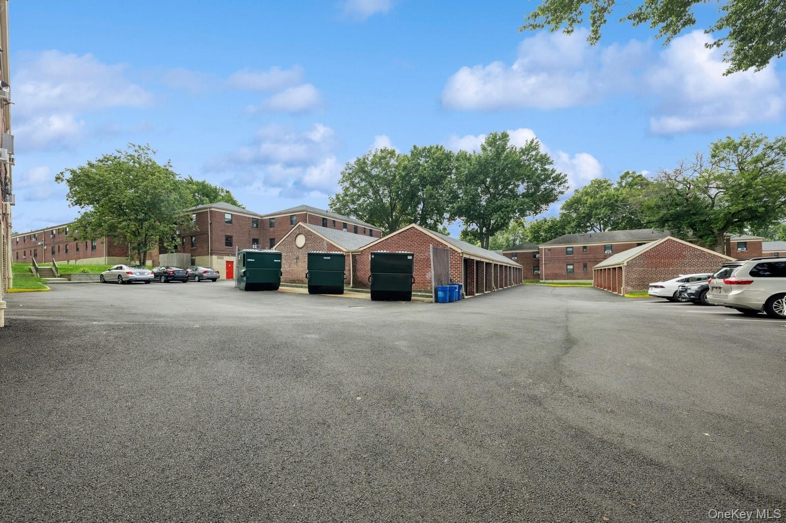 73-24 Springfield Boulevard # #039A1, Oakland Gardens, NY 11364