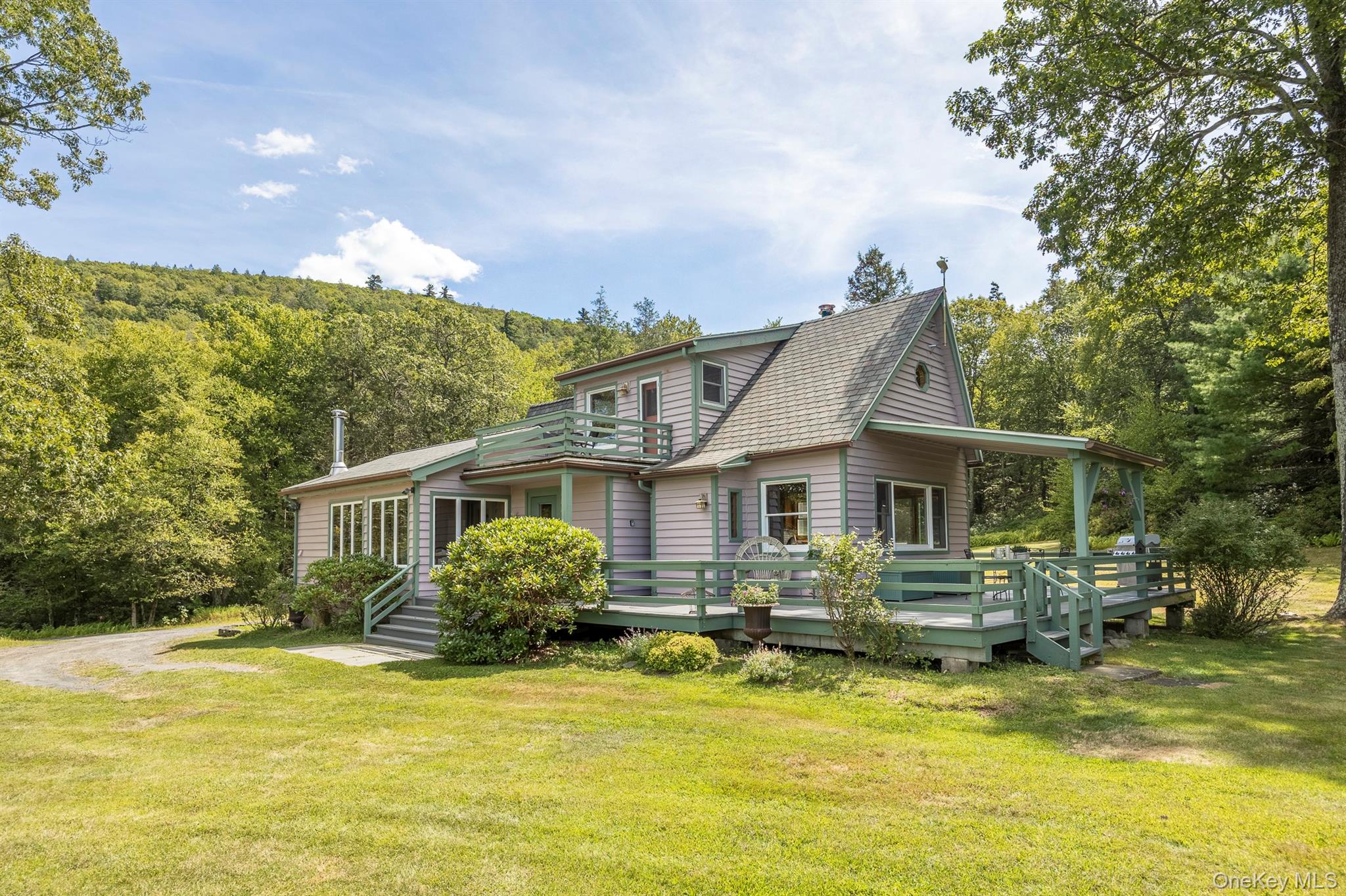 128 Newcut Road, Woodstock, NY 12498