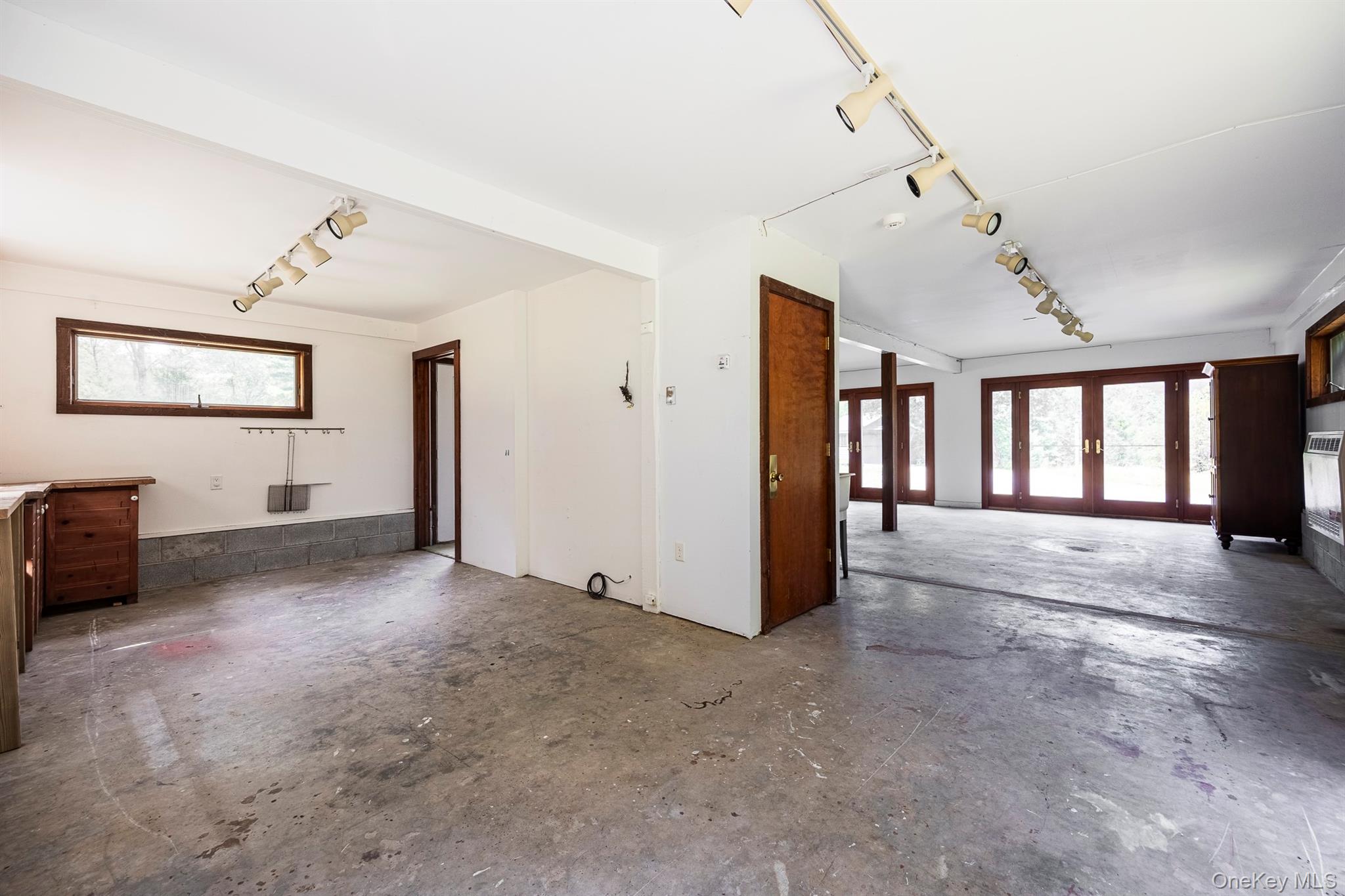 128 Newcut Road, Woodstock, NY 12498