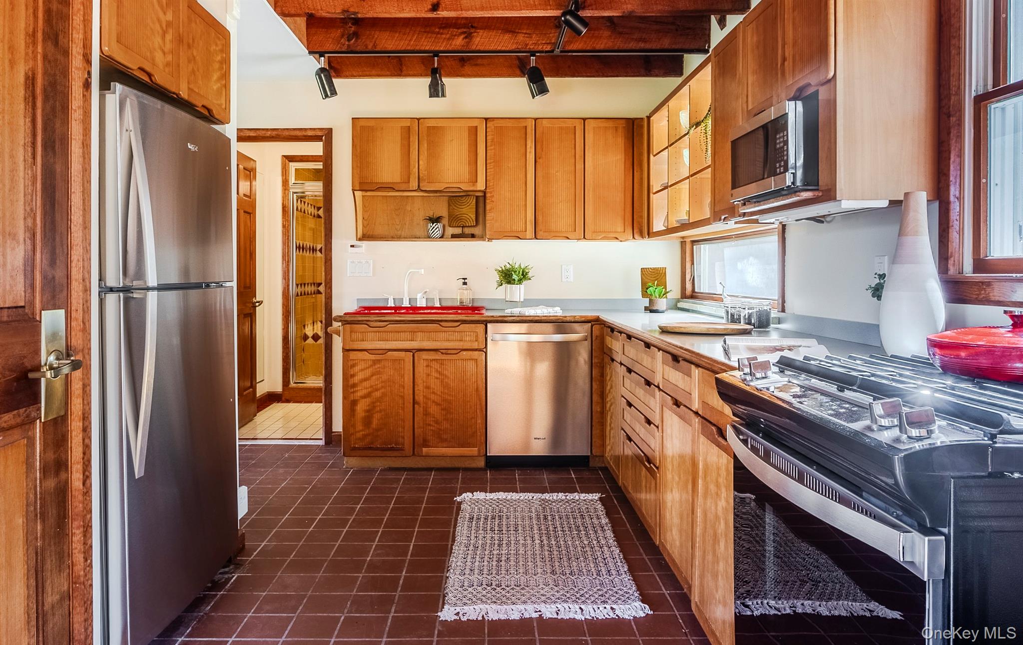 128 Newcut Road, Woodstock, NY 12498