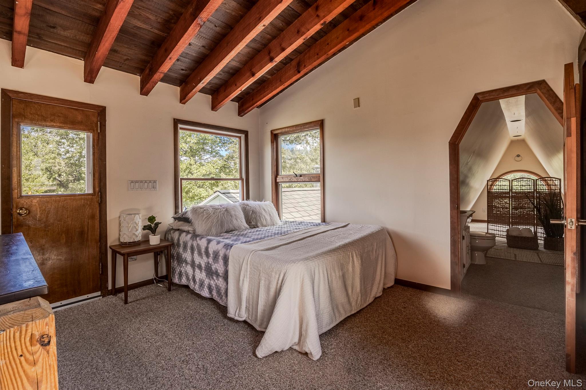 128 Newcut Road, Woodstock, NY 12498