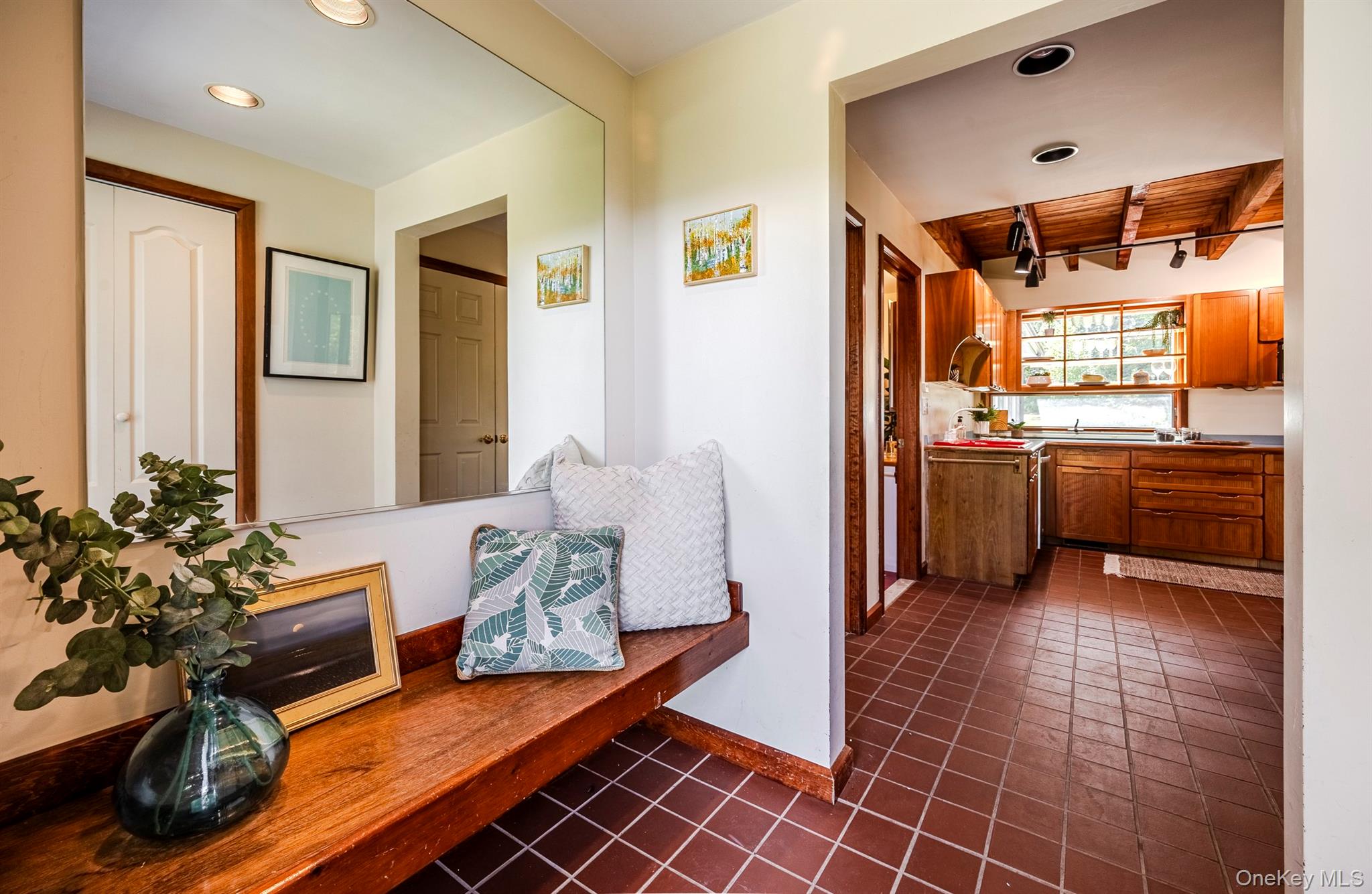 128 Newcut Road, Woodstock, NY 12498