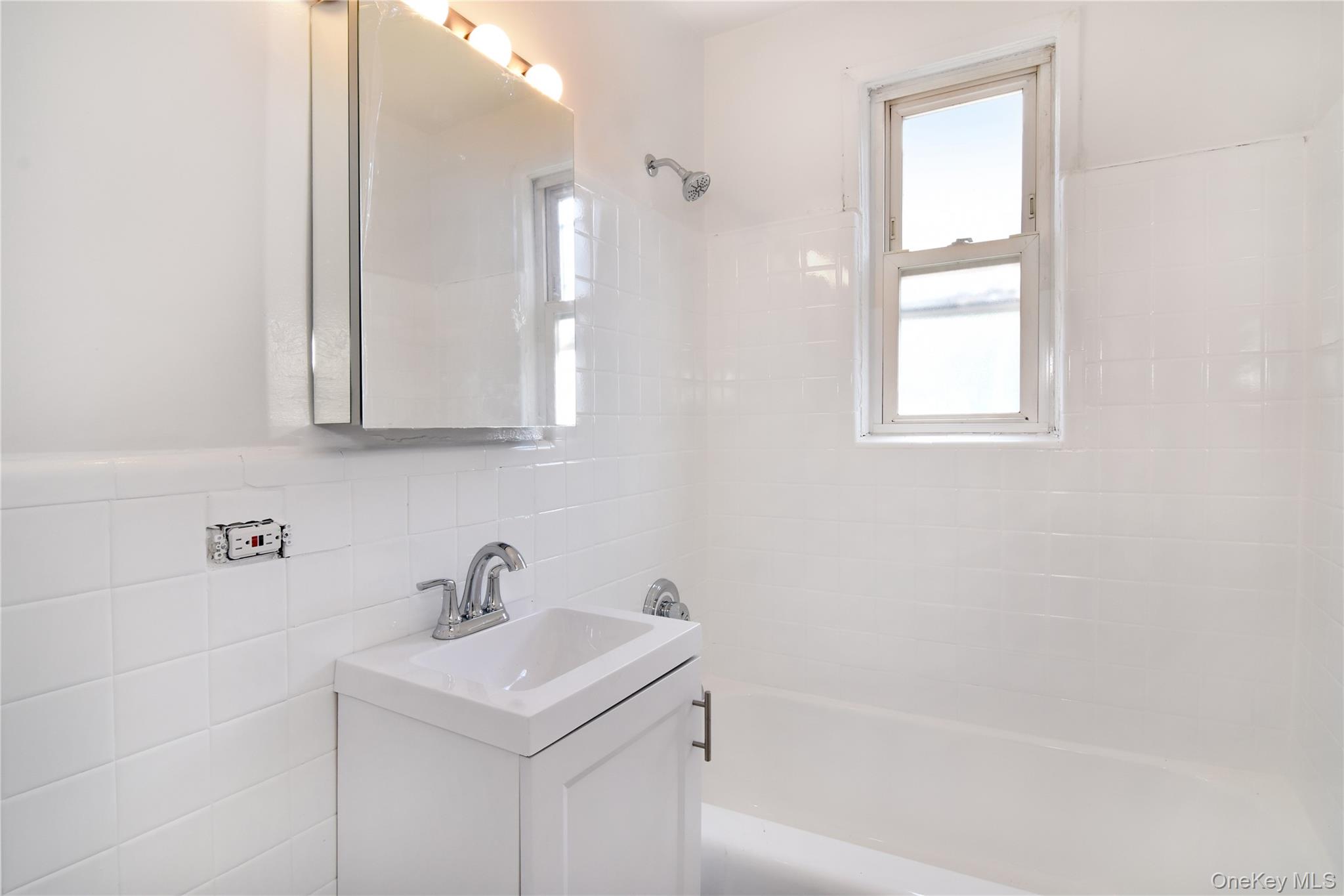 1549 CENTRAL Avenue # G-11, Yonkers, NY 10710