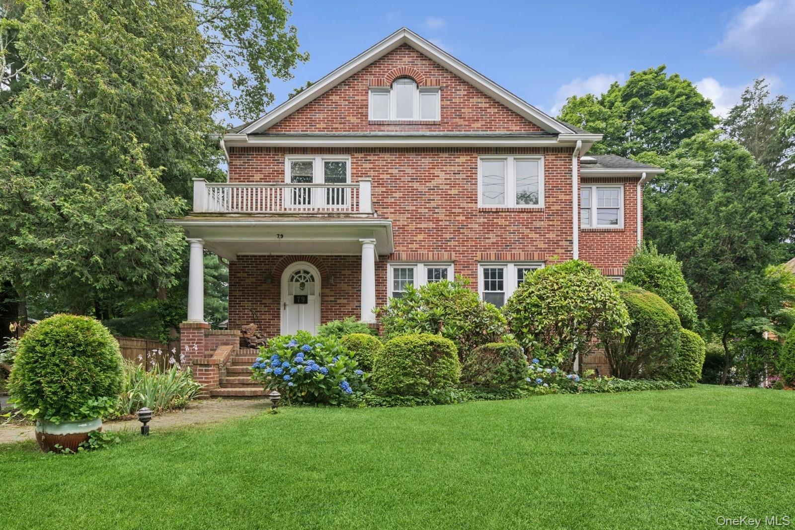 79 Red Ground Road, East Hills, NY 11577