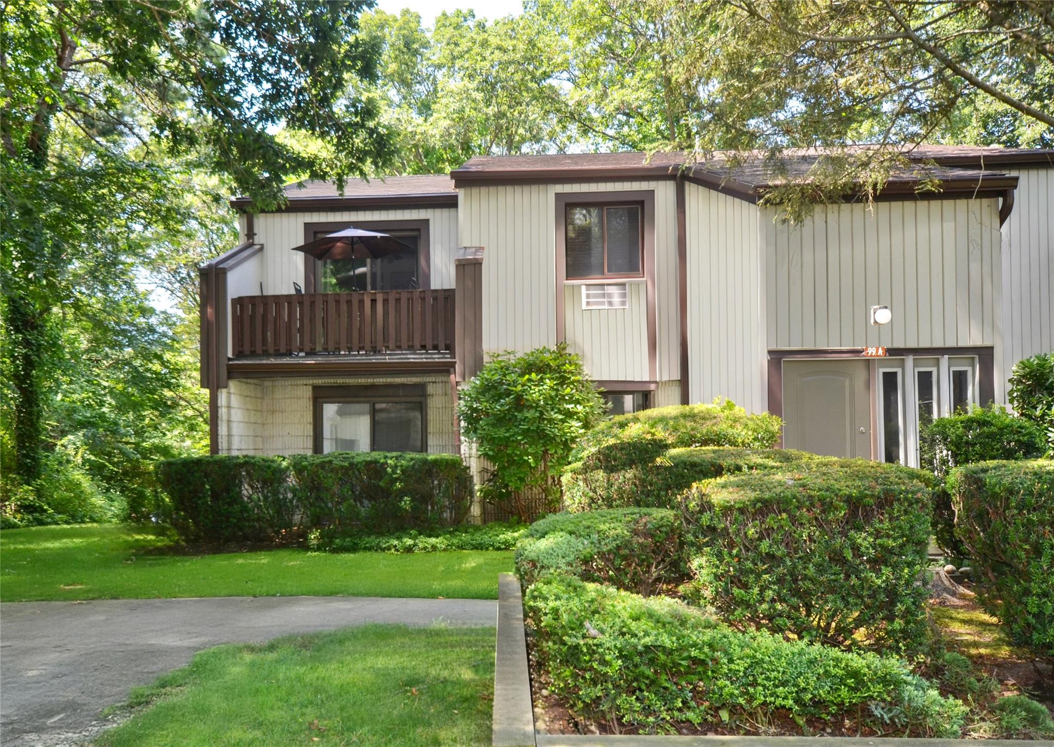 99 Richmond Boulevard # 3A, Ronkonkoma, NY 11779