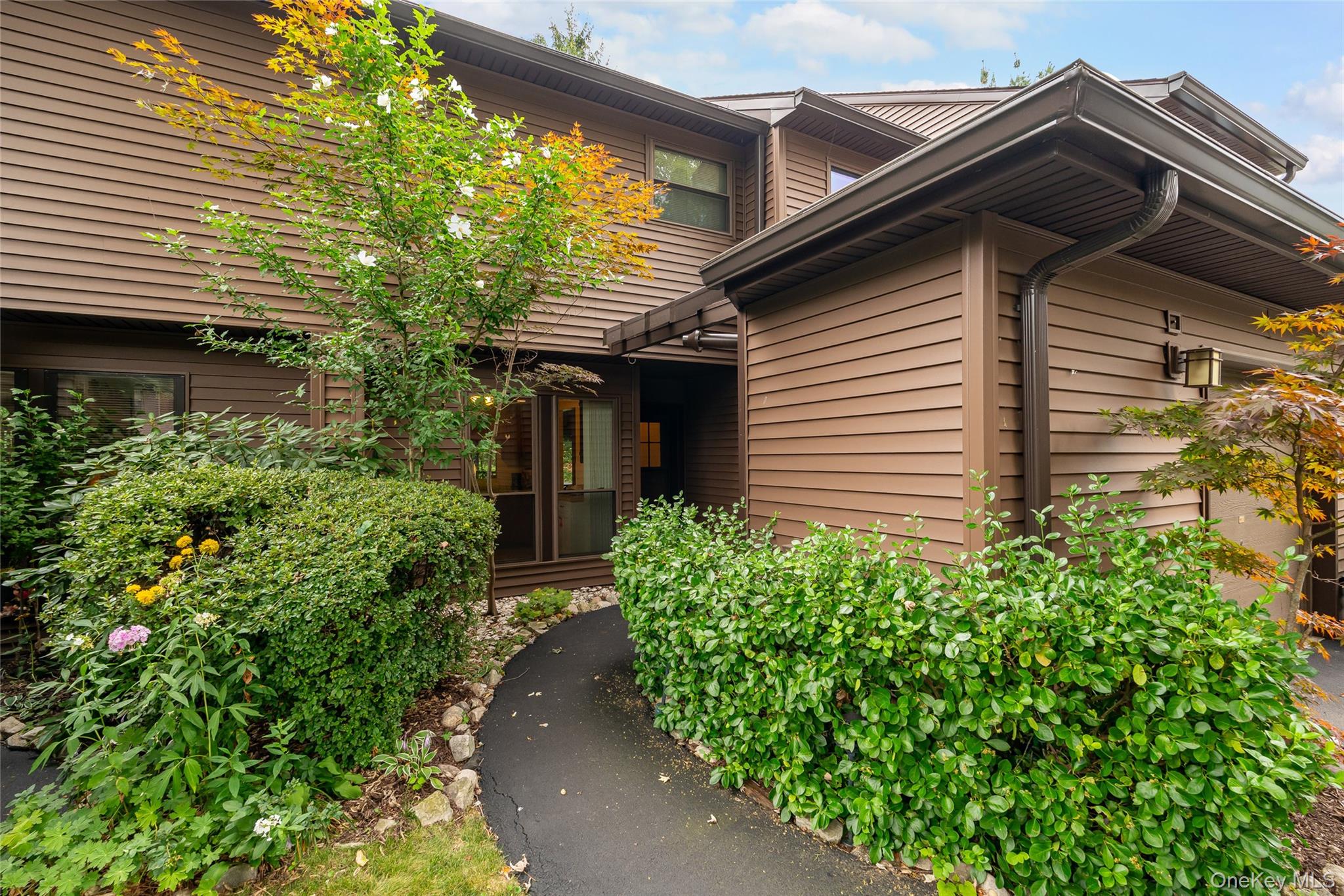 12 Brooke Hollow Court, Ossining, NY 10562