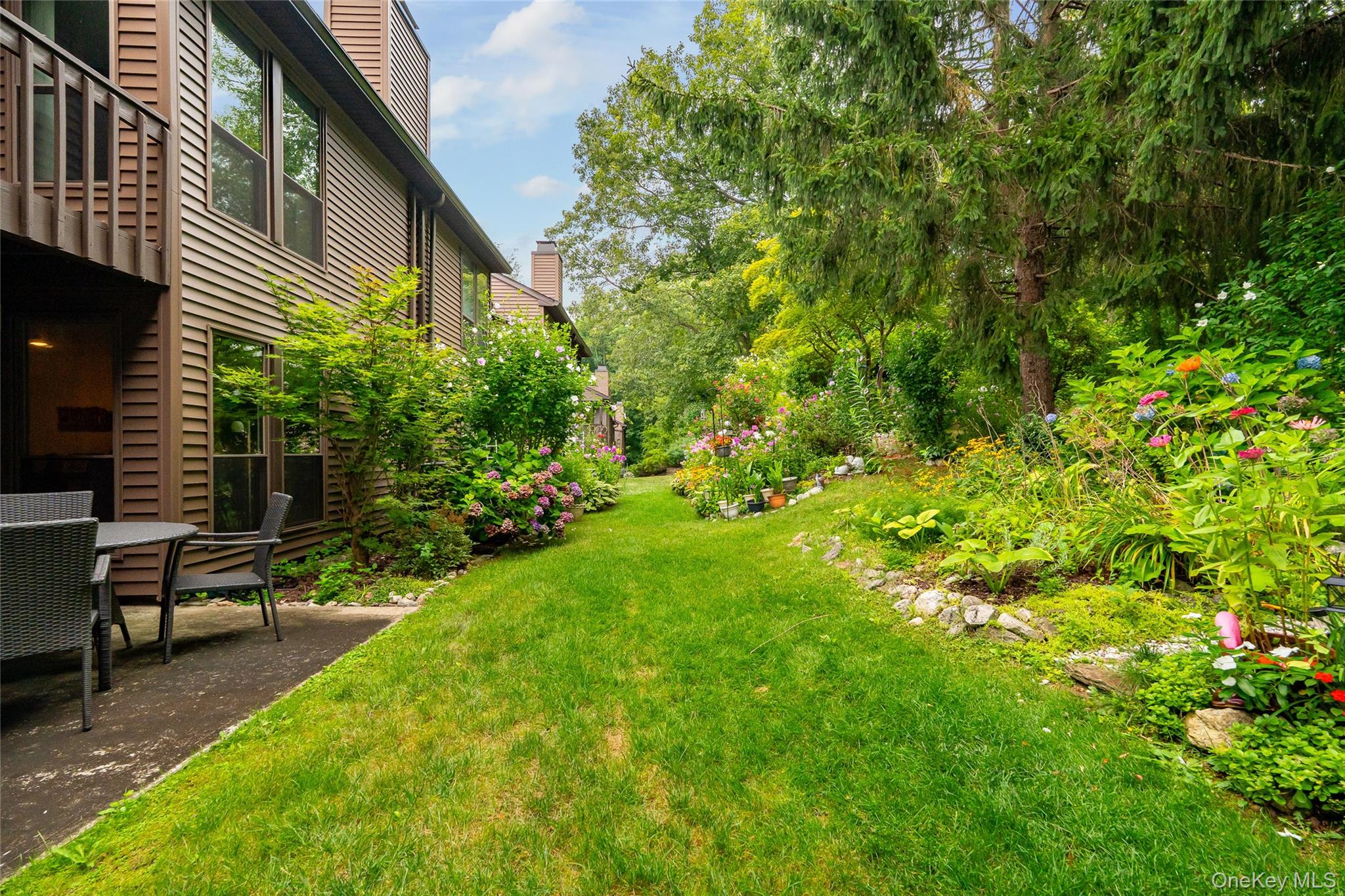 12 Brooke Hollow Court, Ossining, NY 10562