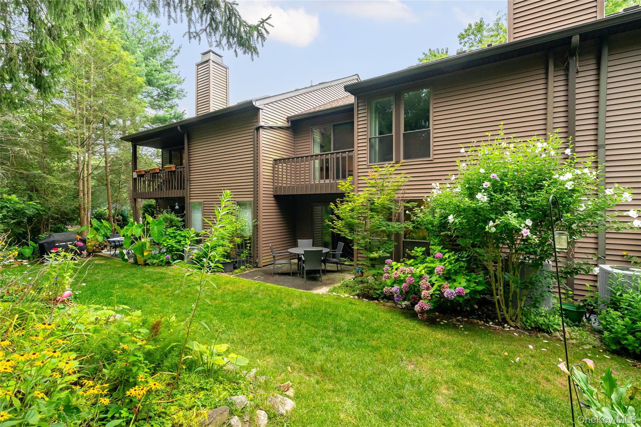 12 Brooke Hollow Court, Ossining, NY 10562