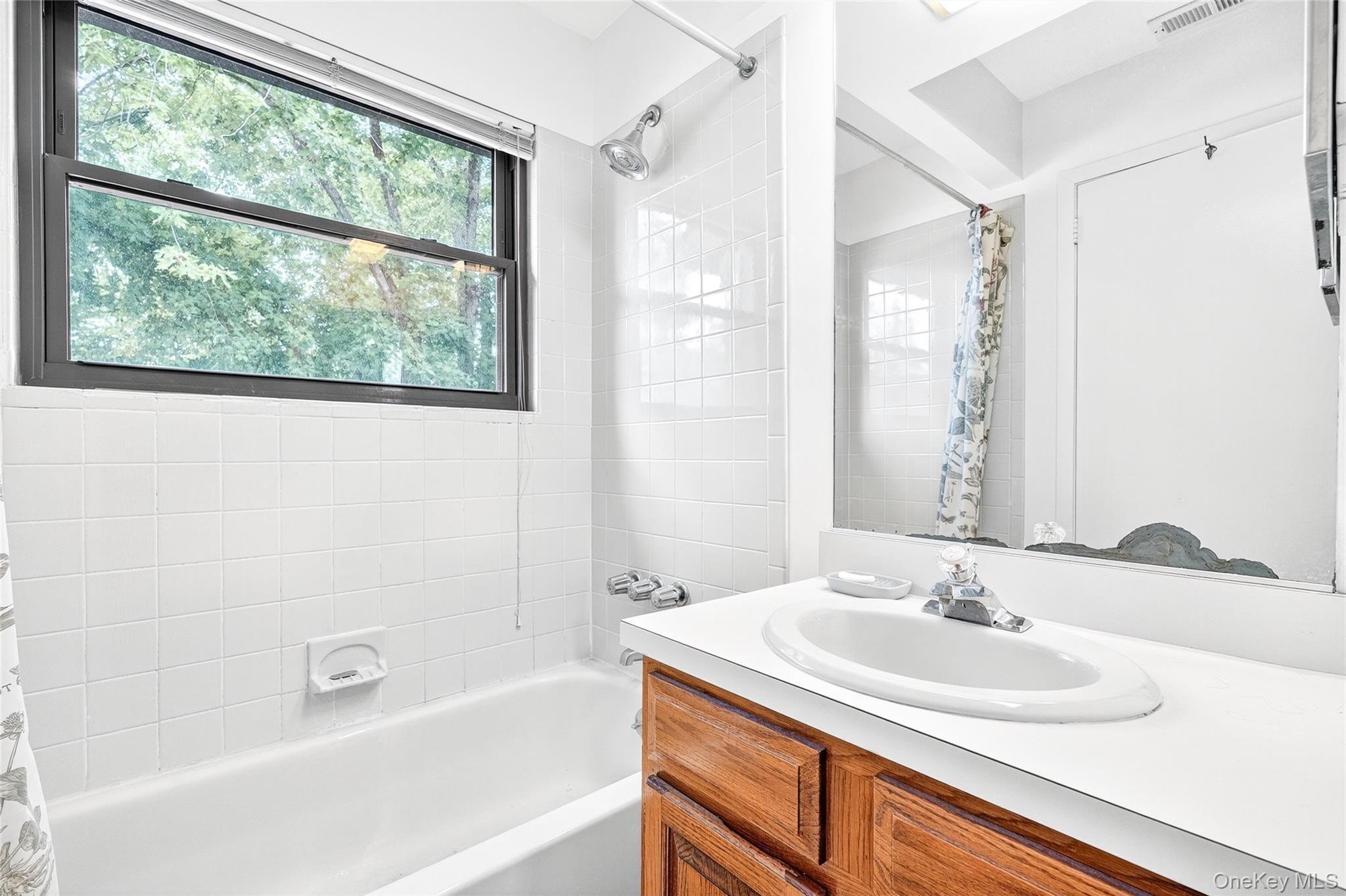 12 Brooke Hollow Court, Ossining, NY 10562