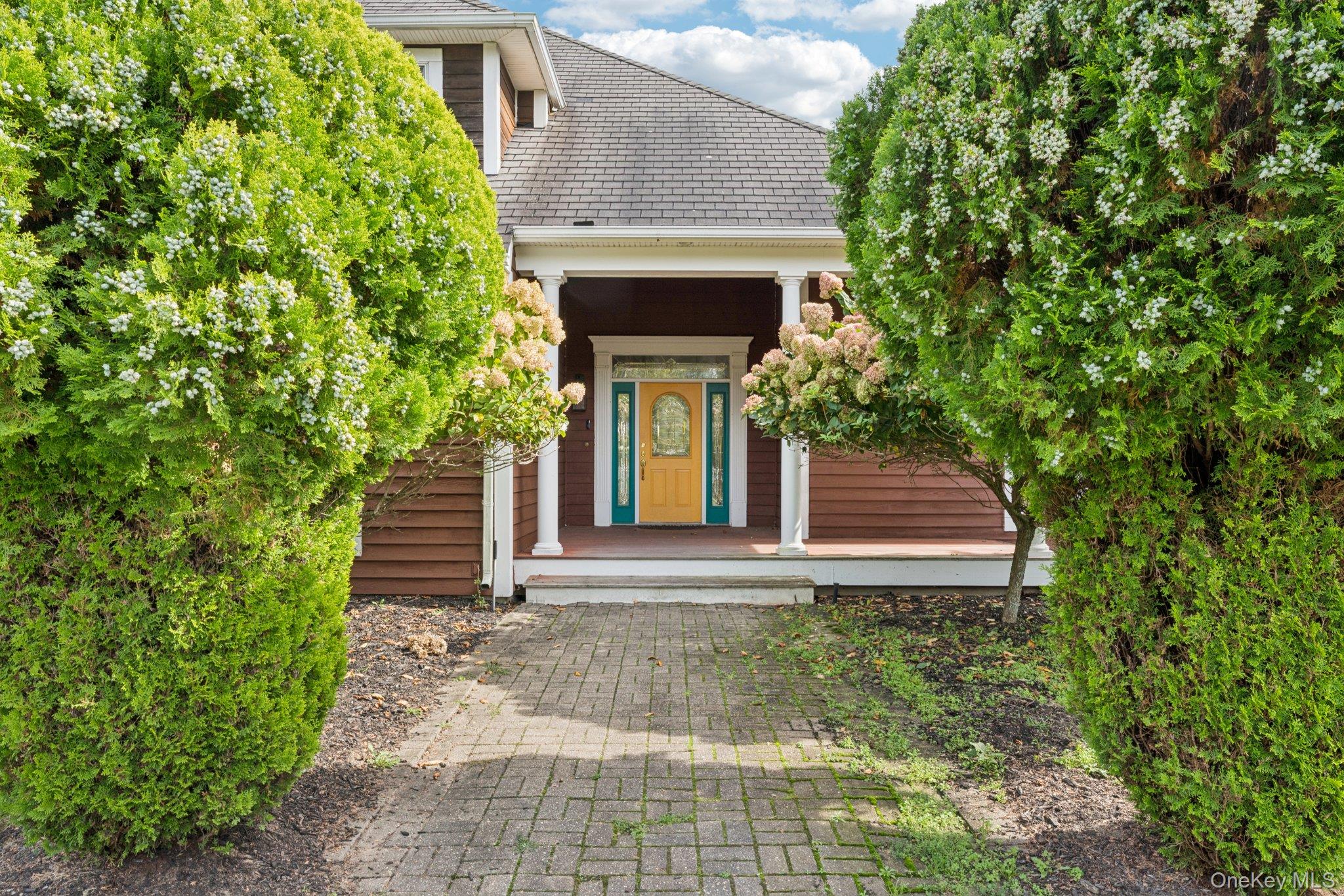 12 Laila Lane, Remsenburg, NY 11960