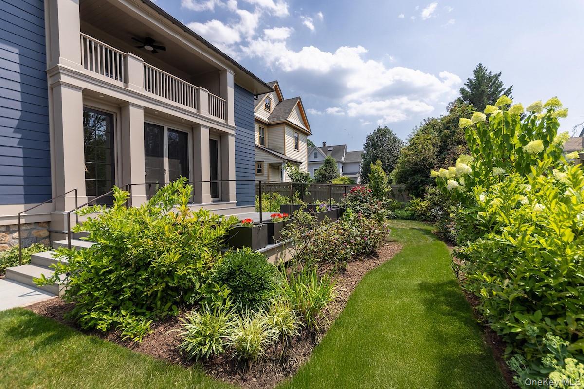 23 Seneca Street, Dobbs Ferry, NY 10522