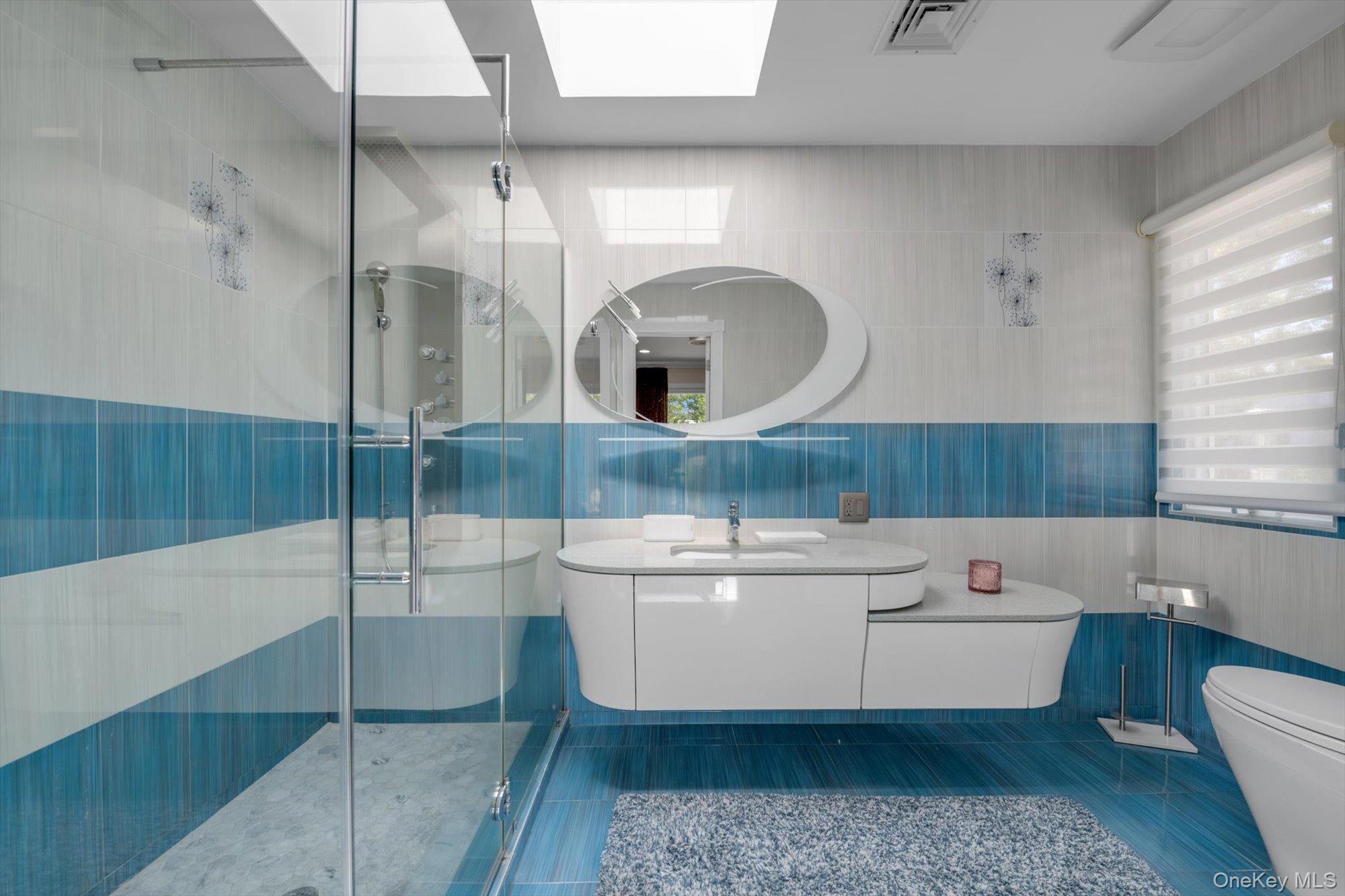 10 Macy Drive, Hewlett Bay Park, NY 11557