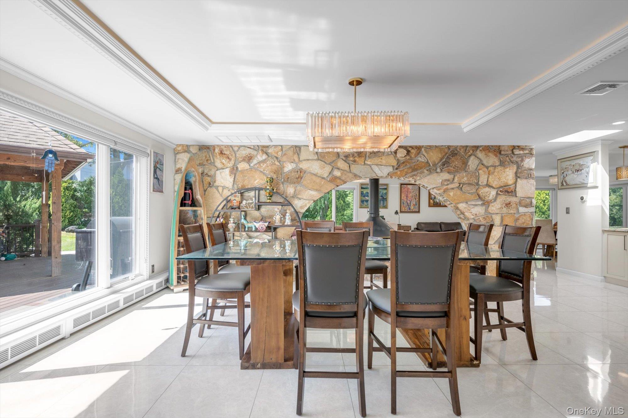 10 Macy Drive, Hewlett Bay Park, NY 11557