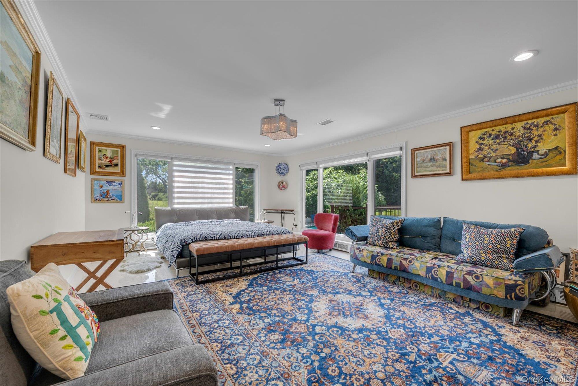 10 Macy Drive, Hewlett Bay Park, NY 11557