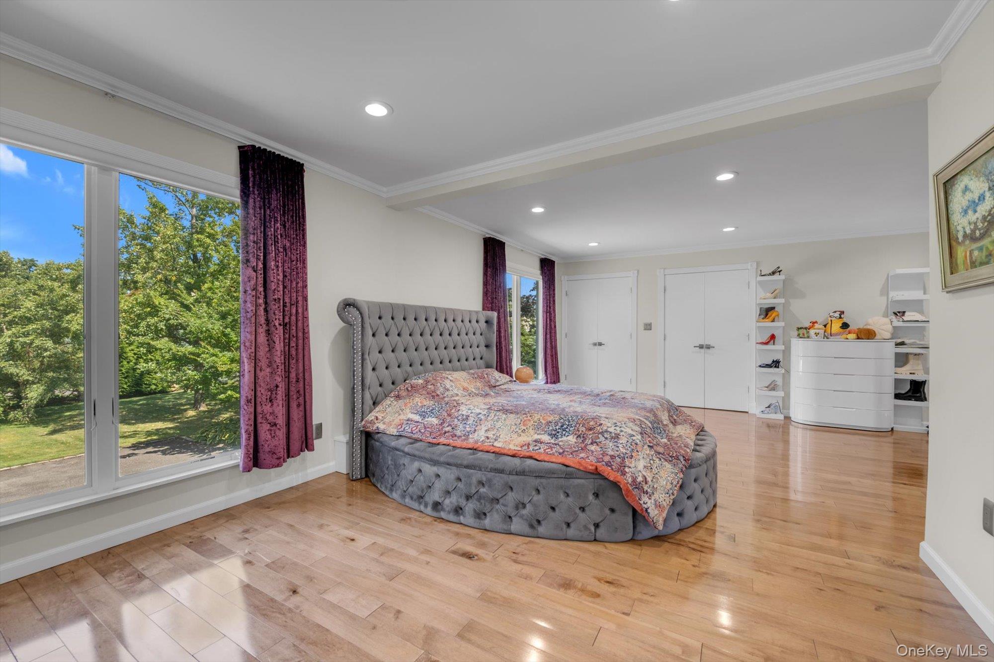 10 Macy Drive, Hewlett Bay Park, NY 11557