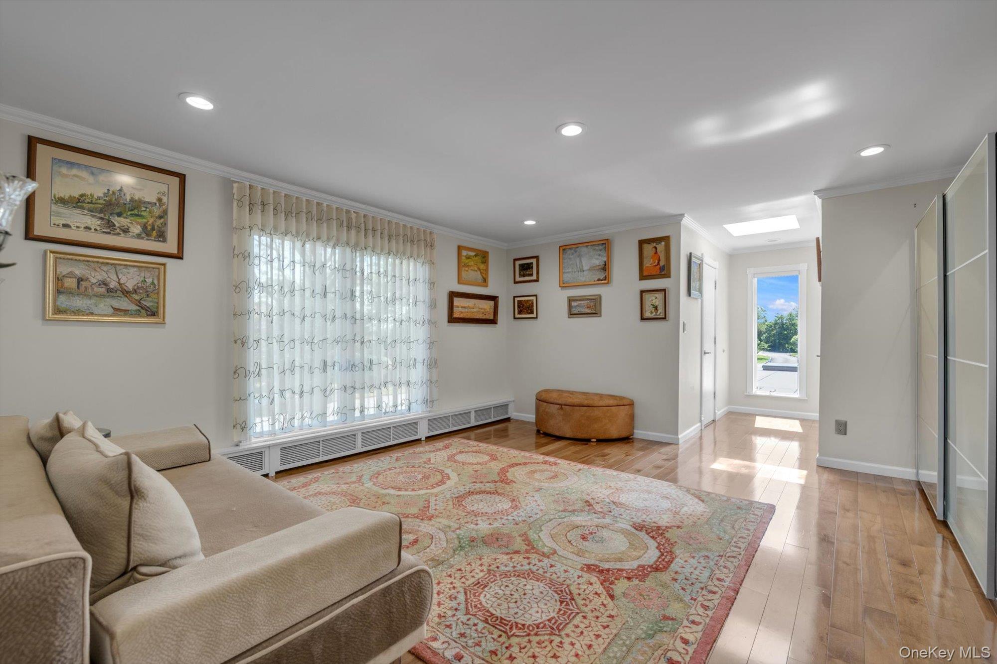 10 Macy Drive, Hewlett Bay Park, NY 11557