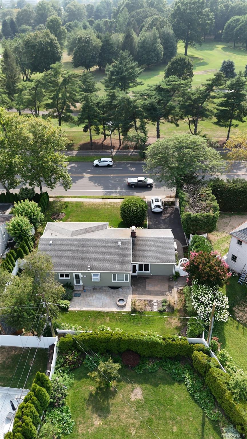 642 Salisbury Park Drive, Westbury, NY 11590