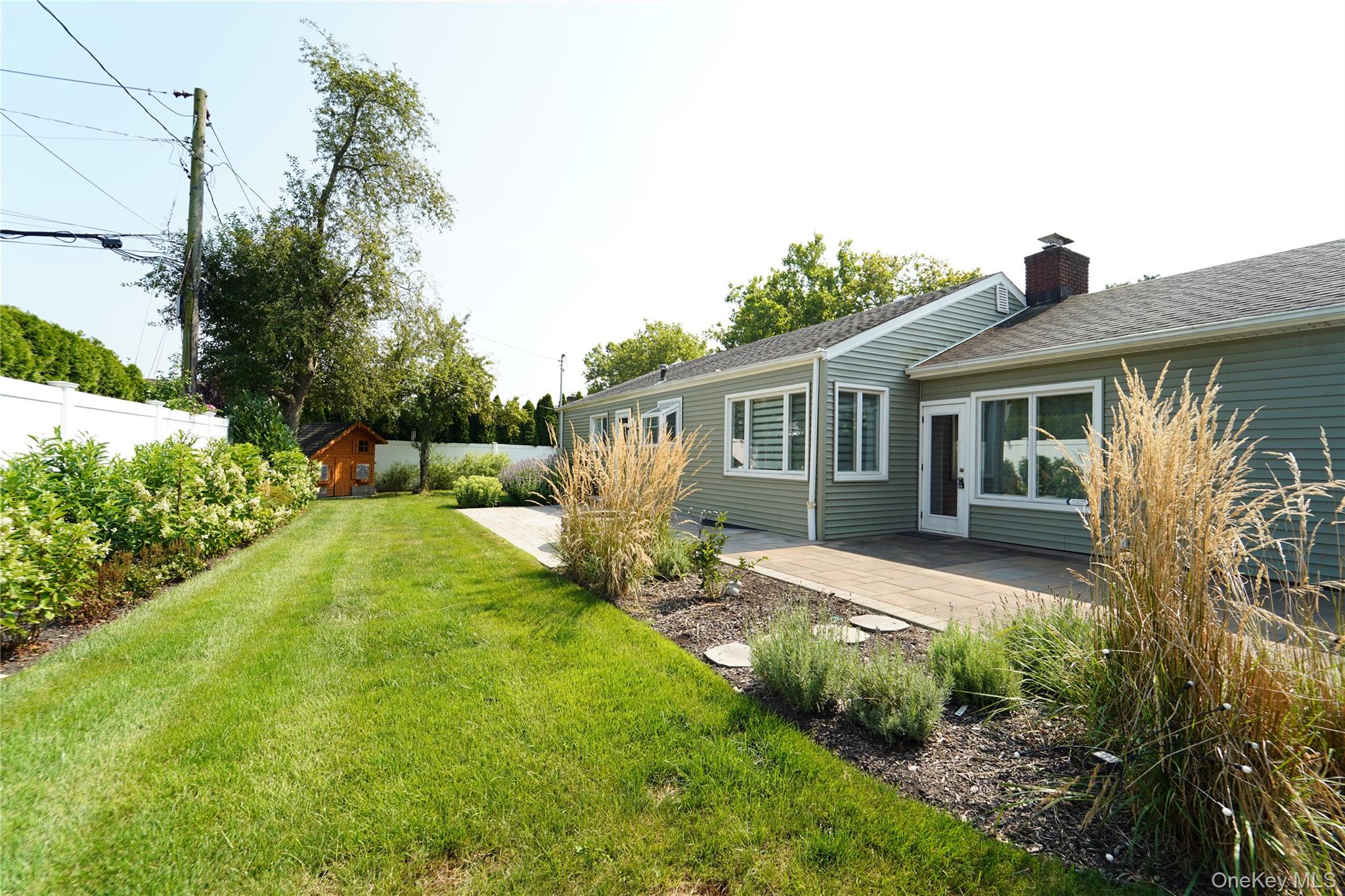 642 Salisbury Park Drive, Westbury, NY 11590